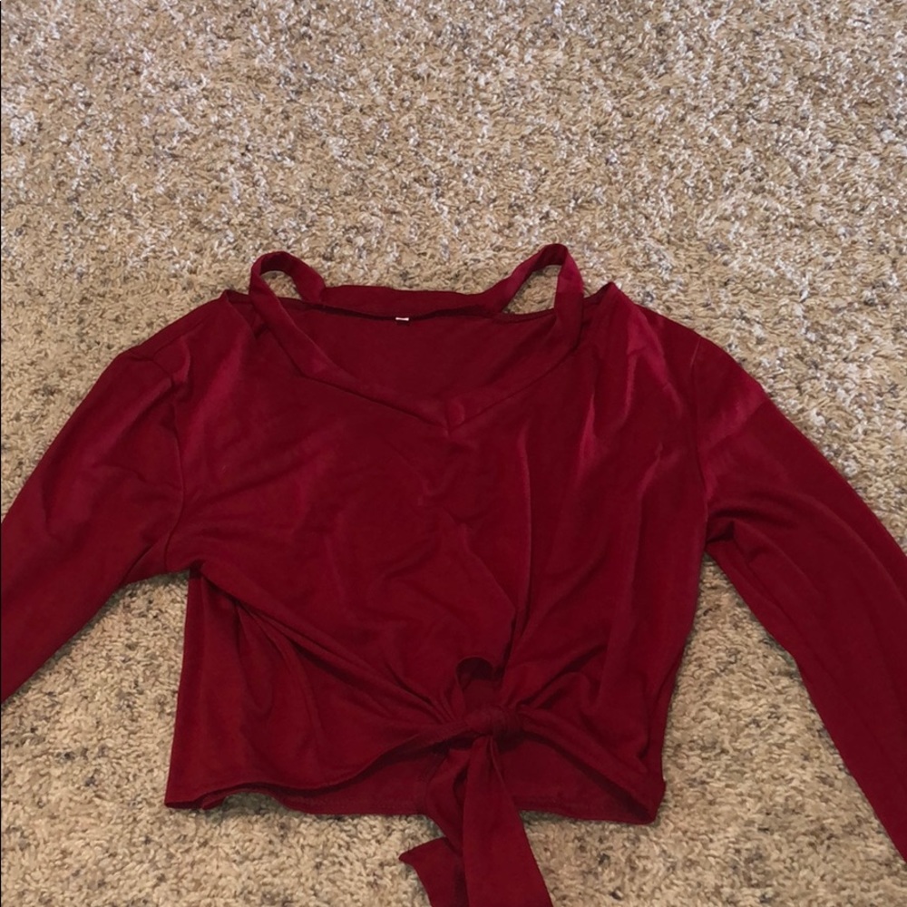 juniors cropped red shirt / never worn / size S